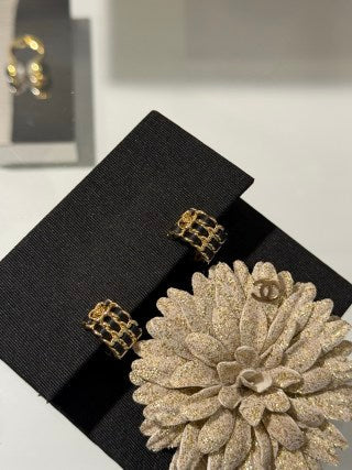 Chanel Black & Gold Chain Hoop Earrings – Elegant Luxury Fashion Jewelry