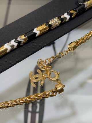 Chanel Black & White Chain Necklace – Elegant Luxury Fashion Jewelry